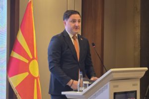 Drejtori Goce Dimovski prezantoi mundësitë investuese në forumin e biznesit Maqedoni–Indi